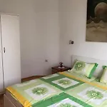 Konukevi Villa Rocky *