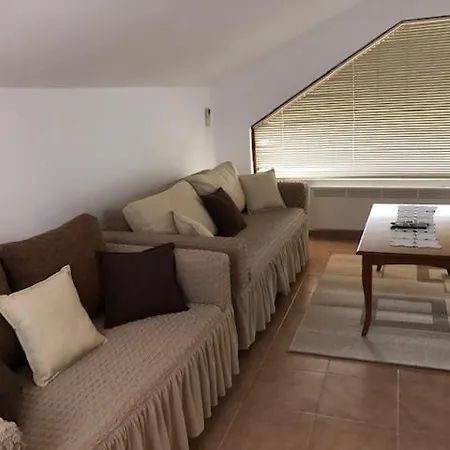 Villa Rocky בית הארחה *